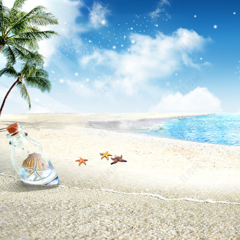 夏天的阳光沙滩上的瓶子