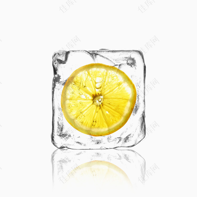 冰块里的柠檬
