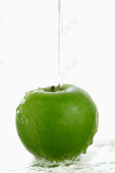 水柱和苹果